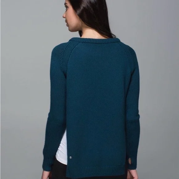 Lululemon Yin to You Chunky Knit Merino Wool Sweater - Deep Teal Alberta Lake - Picture 2 of 9